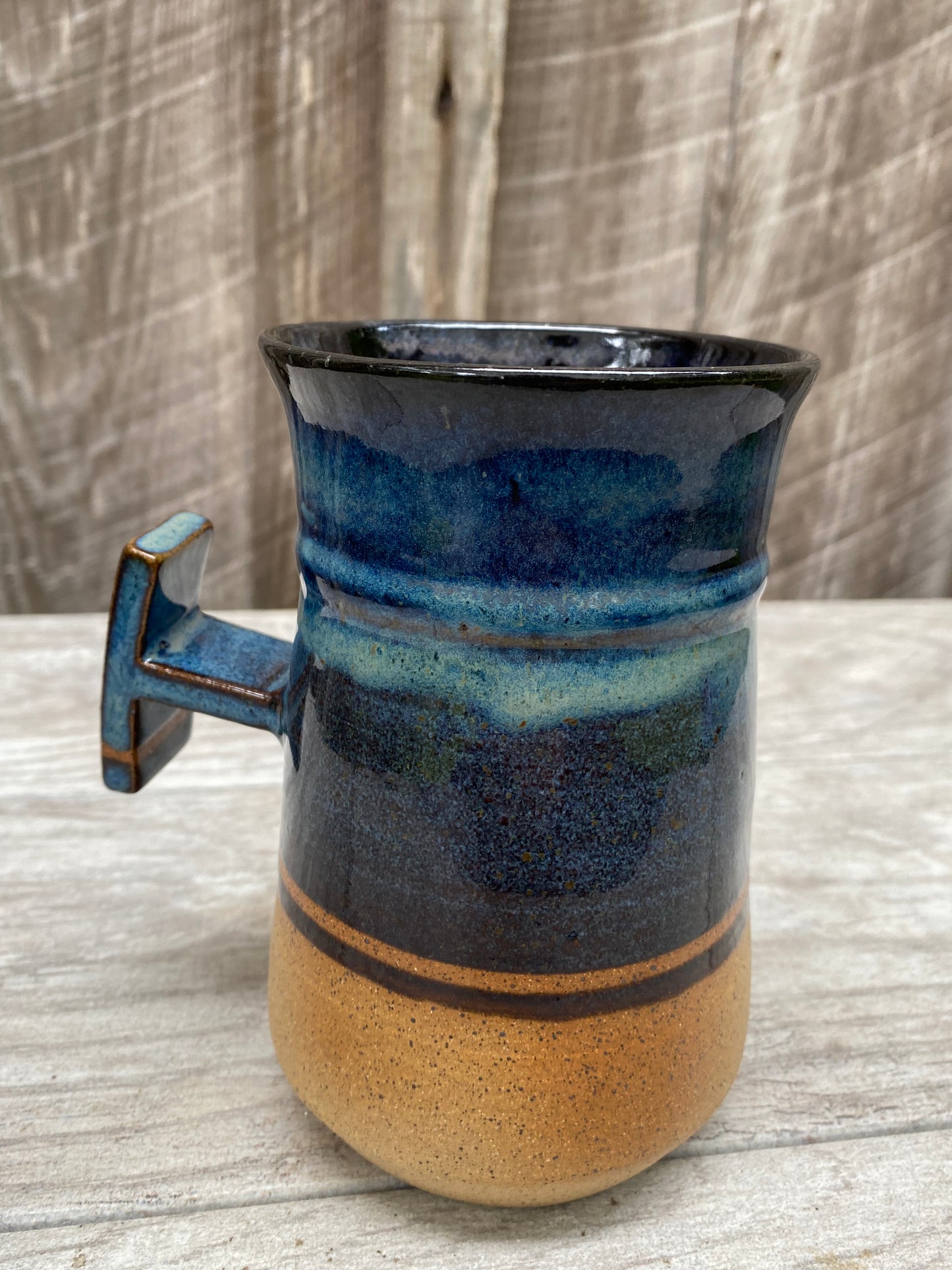 Set of 2 Blue T-handle mugs