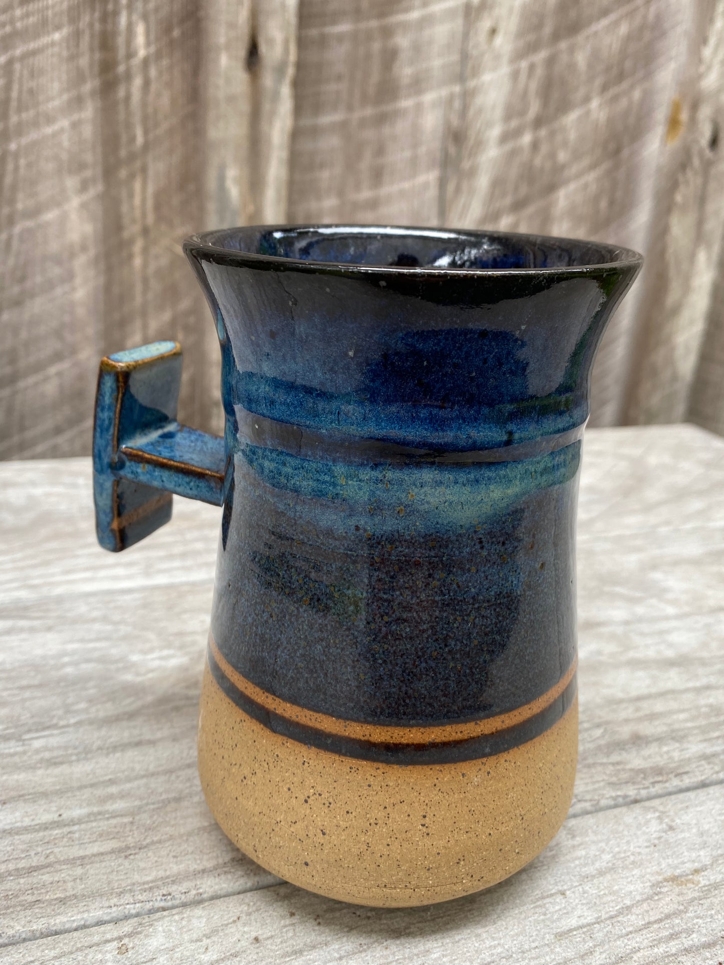 Set of 2 Blue T-handle mugs